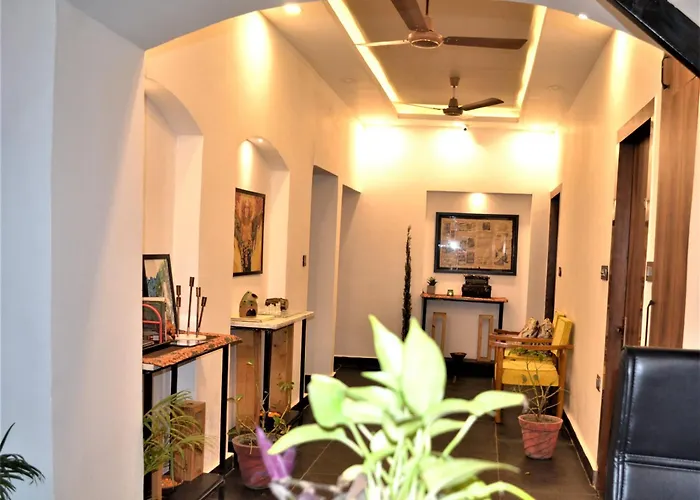 Meeram Ganga, A Heritage Stay By The Ganges At Triveni Ghat